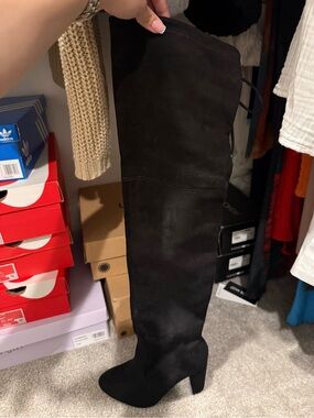 Black Over-the-Knee Suede Heel Boot